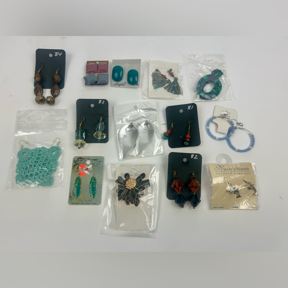 Earring lot